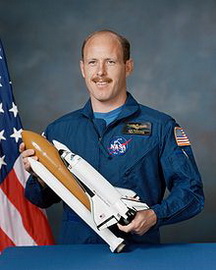 Кеннет Дуейн Бауерсокс біографія, фото, розповіді - інженер, офіцер Військово-морського флоту США, колишній астронавт НАСА