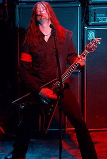 Майкл Емотт біографія, фото, розповіді - шведський гітарист-самоучка, автор текстів пісень, з самого заснування бере участь в групах Arch Enemy і Spiritual Beggars