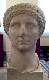 Випсания Агриппина (Агриппина Старшая) биография, фото, истории - дочь Марка Випсания Агриппы и Юлии Старшей, жена Германика, мать императора Калигулы