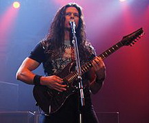 Кріс Бродерік біографія, фото, розповіді - соло-гітарист популярної американської треш-метал групи Megadeth