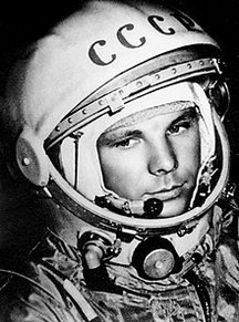 Юрий Алексеевич Гагарин биография, фото, истории - лётчик-космонавт СССР, Герой Советского Союза, полковник, первый человек, совершивший полёт в космическое пространство
