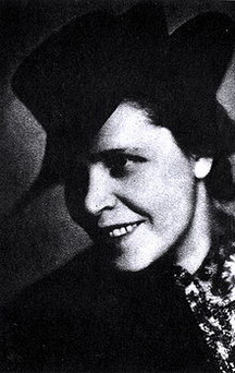 Лариса Антонівна Геніюш біографія, фото, розповіді - білоруська поетеса, письменниця і громадський діяч