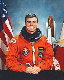 Ендрю Майкл Аллен біографія, фото, розповіді - американський військовий льотчик, льотчик-випробувач і астронавт
