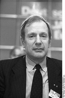 Клаус фон Донаньї біографія, фото, розповіді - німецький політик