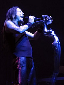 Джонатан Хів Девіс біографія, фото, розповіді - вокаліст американської мультиплатиновий ню-метал-групи Korn