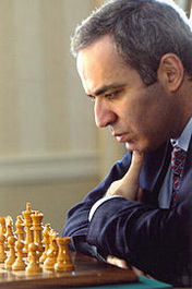 Гаррі Каспаров біографія, фото, розповіді - радянський і російський шахіст, 13-й чемпіон світу з шахів, шаховий літератор і політик, визнаний багатьма експертами найбільшим шахістом в історії