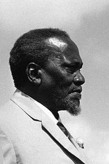 Джомо Кеніата біографія, фото, розповіді - перший прем'єр-міністр у 1963-1964 і президент Кенії в 1964-1978