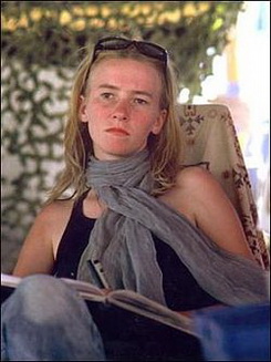 Рейчел Ейліен Коррі біографія, фото, розповіді - американська активістка, яка виступала проти ізраїльського присутності на західному березі річки Йордан і війни в Іраку