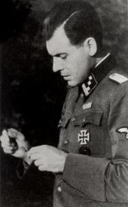 Йозеф Менгеле биография, фото, истории - немецкий врач, проводивший опыты на узниках лагеря Освенцим во время Второй мировой войны
