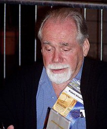 Роберт Силверберг биография, фото, истории - плодовитый американский автор, наиболее известный своими научно-фантастическими произведениями, получавшими премии «Хьюго» и «Небьюла»