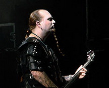 Свен Атле Копперуд біографія, фото, розповіді - норвезький музикант, гітарист, один із засновників групи Dimmu Borgir, більш відомий під псевдонімом Silenoz
